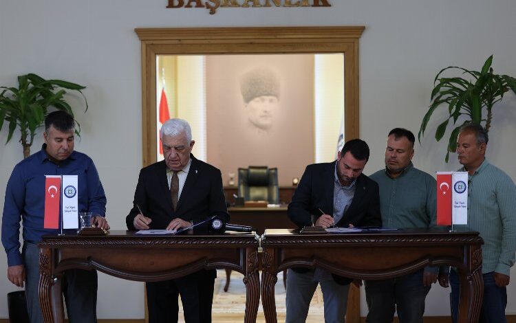 Datça’dan tarıma bir imza daha… İmzalar bu kez badem ve zeytine atıldı Datça’dan tarıma bir imza daha… İmzalar bu kez badem ve zeytine atıldı