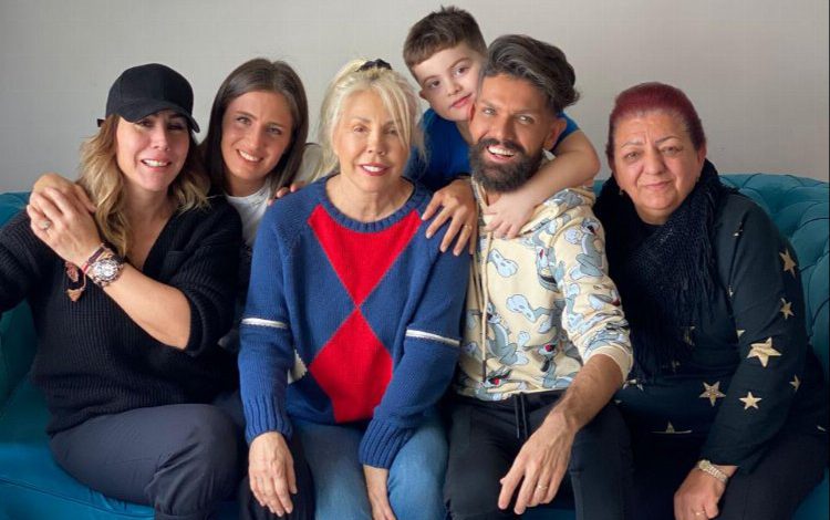 Ünlü dostlarından Mehmet Çevik’e sürpriz baskın