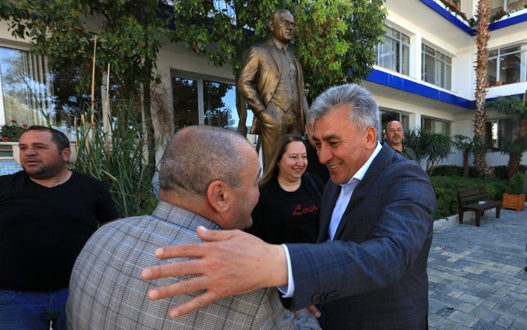 EYT’li çalışanlardan Güzelbahçe Belediyesi’ne veda EYT’li çalışanlardan Güzelbahçe Belediyesi’ne veda