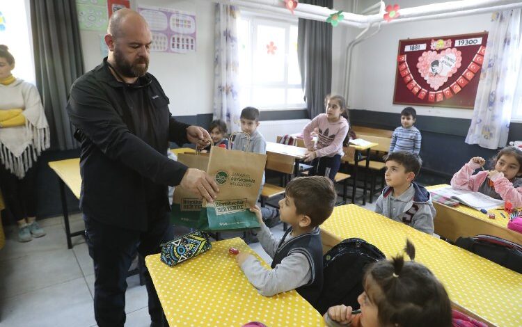 Sakarya Büyükşehir’den okullarda diş sağlığı taraması