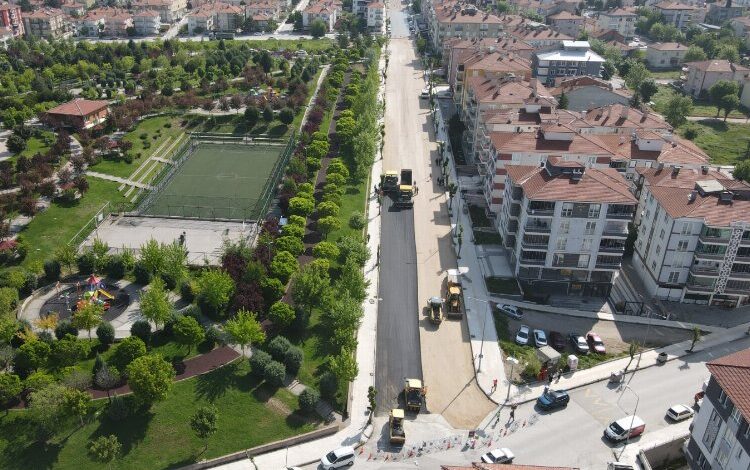 Hüyük Caddesi asfaltla buluştu