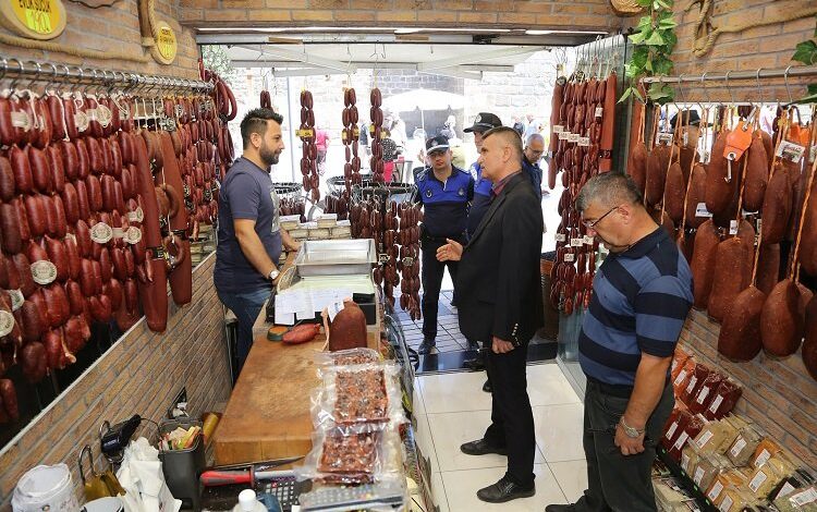Kayseri Büyükşehir zabıtası bayramda da sahada