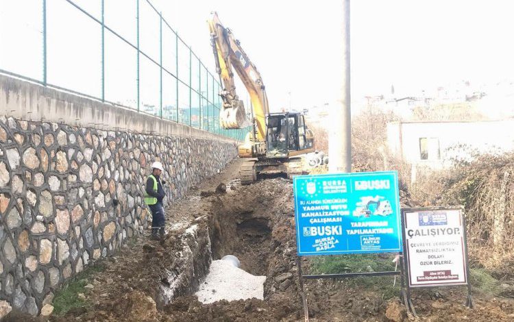 Bursa Gemlik’te Büyükşehir’den altyapı atağı Bursa Gemlik’te Büyükşehir’den altyapı atağı