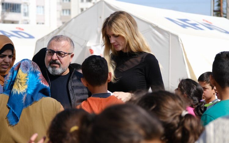 Kardeşlik dışında her şey yıkıldı Kardeşlik dışında her şey yıkıldı