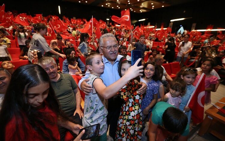 KAYMEK’ten coşkulu kapanış töreni KAYMEK’ten coşkulu kapanış töreni