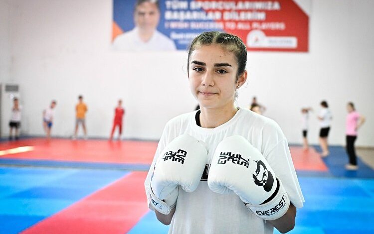 Antalya Muratpaşalı boksör milli takıma seçildi Antalya Muratpaşalı boksör milli takıma seçildi