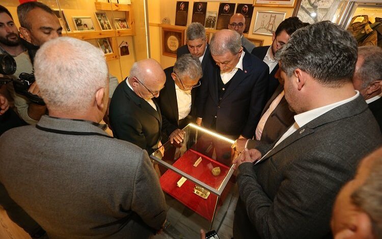 Kayseri protokolünden 15 Temmuz şehidinin ailesine ziyaret Kayseri protokolünden 15 Temmuz şehidinin ailesine ziyaret