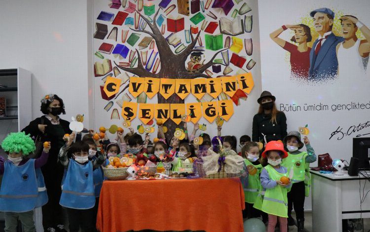Kocaeli İzmit’te çocuklara C Vitamini şenliği Kocaeli İzmit’te çocuklara C Vitamini şenliği