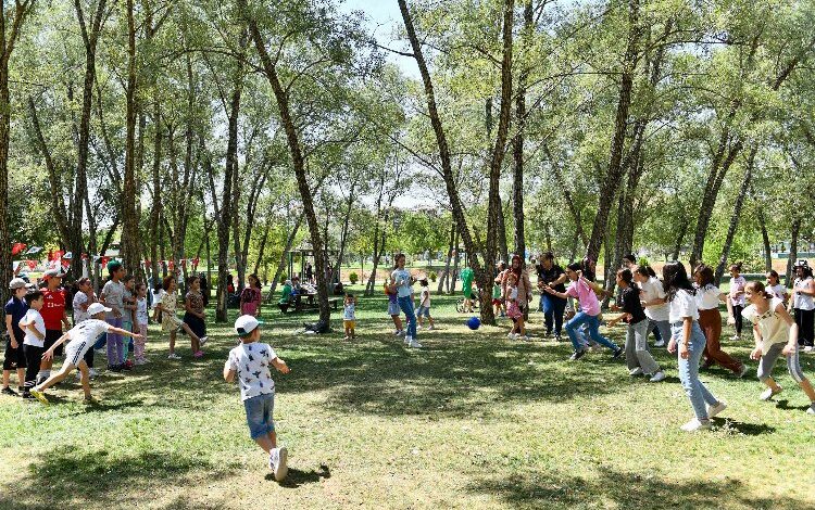 Büyükşehir’den “farkındalık yaz şenliği”