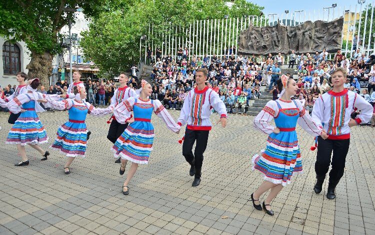 ‘Altın Karagöz’ Bursa sokaklarında ‘Altın Karagöz’ Bursa sokaklarında