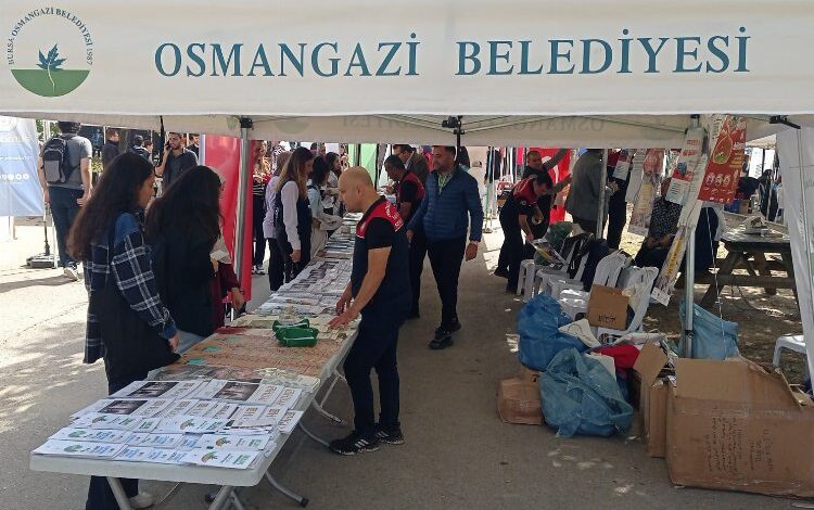 Osmangazi’den üniversitelilere geri dönüşüm bilinci Osmangazi’den üniversitelilere geri dönüşüm bilinci