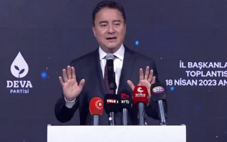 Babacan: Demokrasi mi, otokrasi mi diyeceğiz! Babacan: Demokrasi mi, otokrasi mi diyeceğiz!