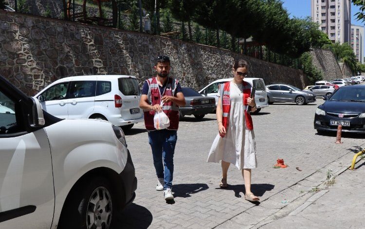 İzmit’in sıcak yemek uygulaması sürüyor İzmit’in sıcak yemek uygulaması sürüyor