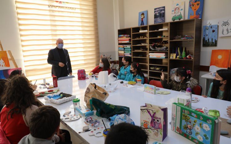 Kayseri Kocasinan’da oyun terapisi eğitimine büyük ilgi Kayseri Kocasinan’da oyun terapisi eğitimine büyük ilgi