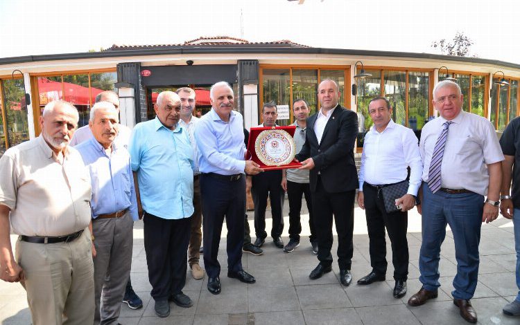 Başkan Zorluoğlu şehit aileleriyle buluştu