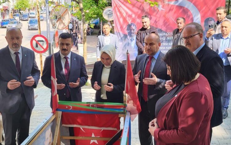 Türkeş’in evlatlarından Bursa’ya Sinan Ateş taziyesi Türkeş’in evlatlarından Bursa’ya Sinan Ateş taziyesi