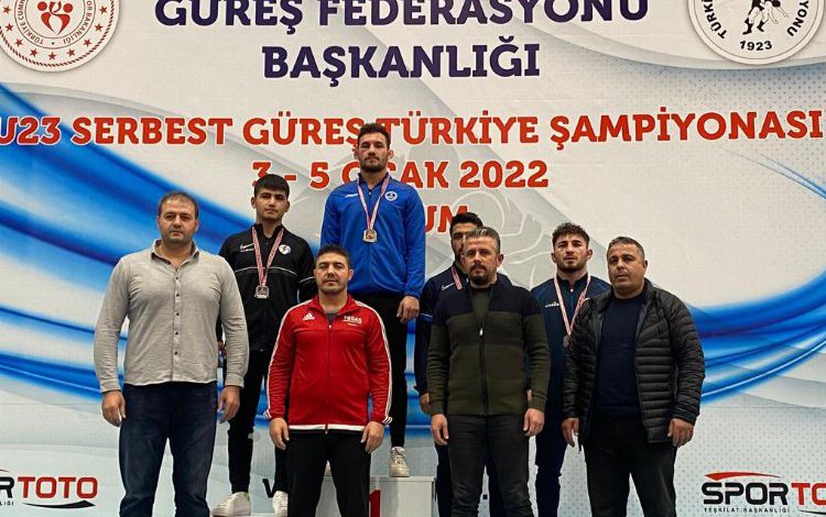 Kocaeli Kağıtspor minderin zirvesinde Kocaeli Kağıtspor minderin zirvesinde