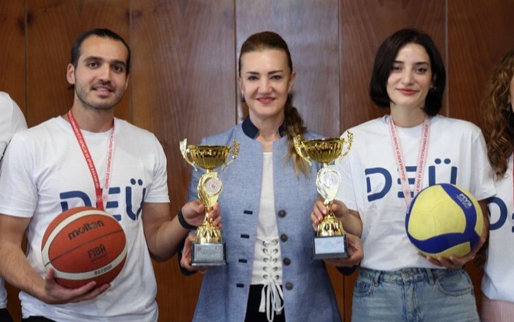 DEÜ’lü sağlıkçılar kamu spor oyunlarına damga vurdu