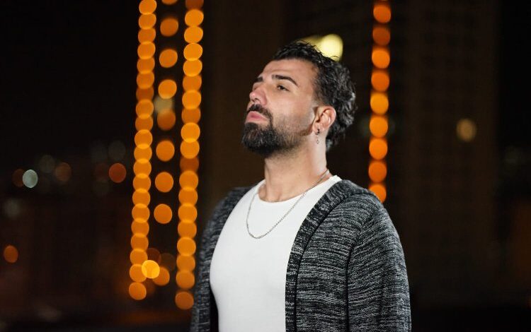 Müzik piyasasına ‘Taş’ gibi geliyor Müzik piyasasına ‘Taş’ gibi geliyor