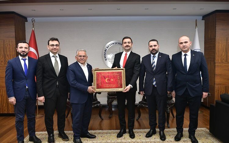 Memduh Büyükkılıç’a STK’lardan ziyaret Memduh Büyükkılıç’a STK’lardan ziyaret