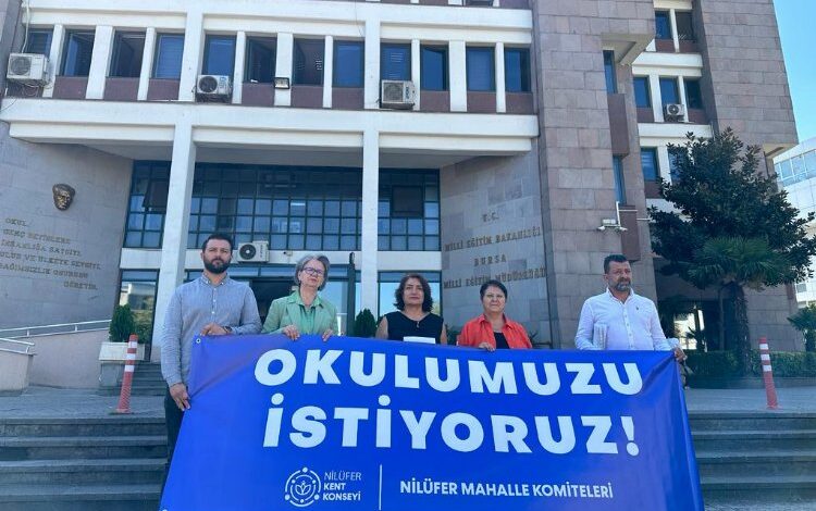 Bursa Nilüfer’de 6 mahalle Milli Eğitim önünde pankart açtı!