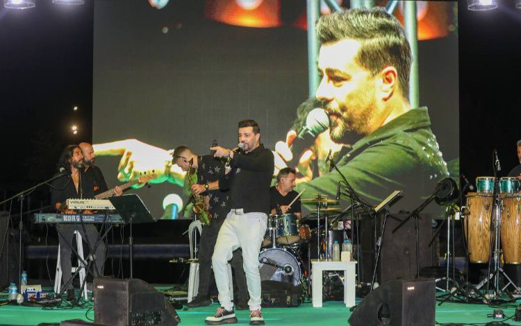 Millet Bahçesi’nde Burak Kut coşkusu Millet Bahçesi’nde Burak Kut coşkusu