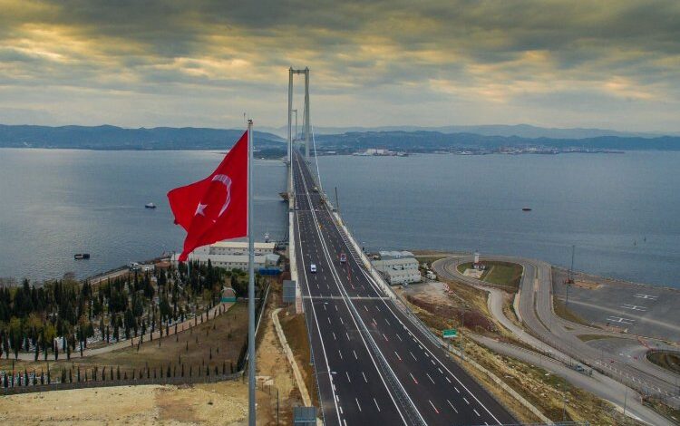 Körfezin gerdanlığı 7 yaşında Körfezin gerdanlığı 7 yaşında