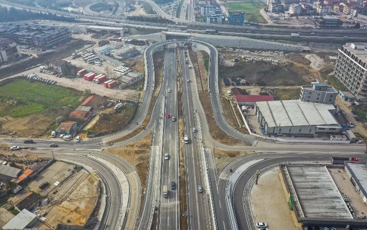 Yeşilova-Solaklar Kavşağı açıldı