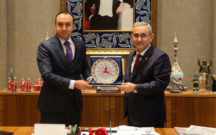 Kütahya Aslanapa Kaymakamı Pelvan’dan veda ziyareti Kütahya Aslanapa Kaymakamı Pelvan’dan veda ziyareti