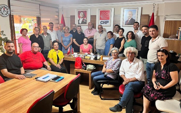 CHP Bursa Gemlik’te görev dağılımı yaptı CHP Bursa Gemlik’te görev dağılımı yaptı