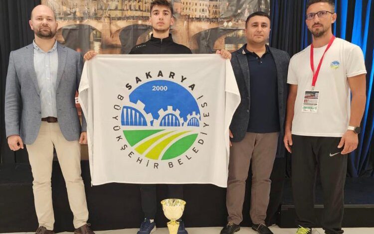 Sakaryalı sporcu İsviçre’de altın madalyanın sahibi oldu Sakaryalı sporcu İsviçre’de altın madalyanın sahibi oldu