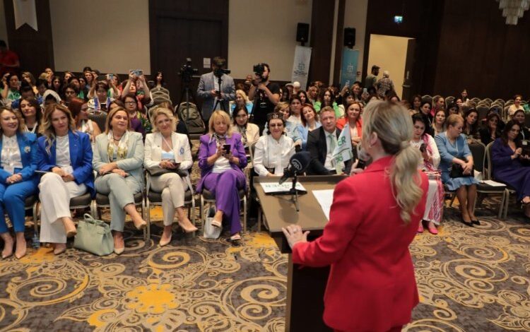 Türk dünyasının “Bin Kadın Gücü” Kocaeli’de buluştu Türk dünyasının “Bin Kadın Gücü” Kocaeli’de buluştu