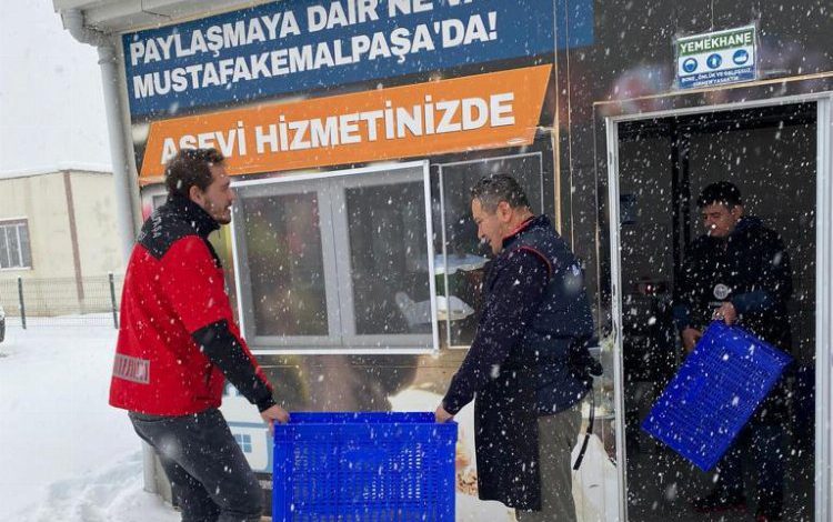 Bursa’da Mustafakemalpaşa ihtiyaç sahiplerine kucak açtı