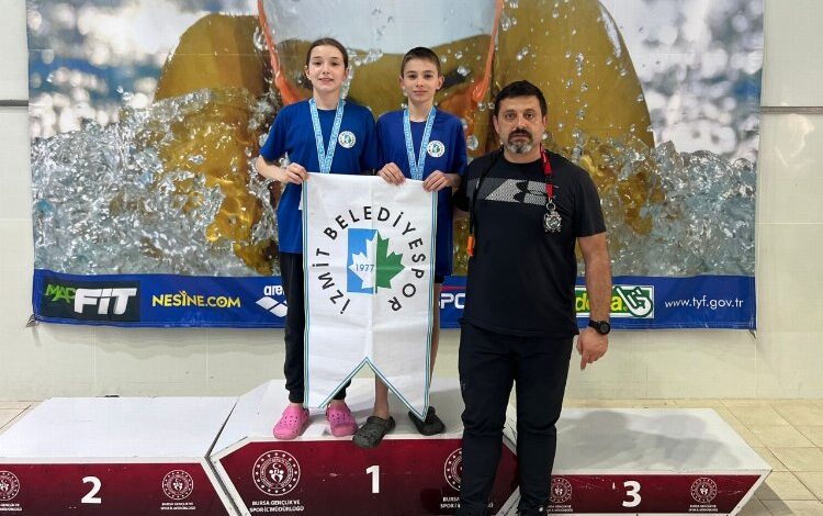İzmitli minik yüzücüler Bursa’dan başarı ile döndü İzmitli minik yüzücüler Bursa’dan başarı ile döndü
