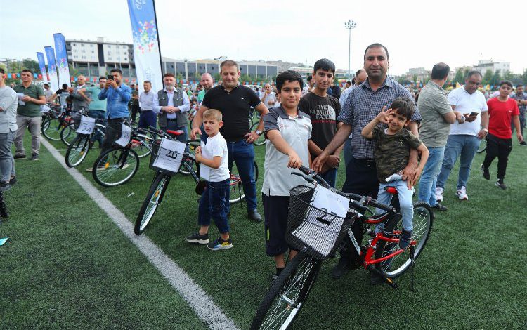 Gaziantep’te bakkal esnafına 3 bin sepetli bisiklet Gaziantep’te bakkal esnafına 3 bin sepetli bisiklet