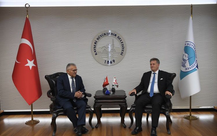 Memduh Büyükkılıç’a KKTC’den misafir Memduh Büyükkılıç’a KKTC’den misafir