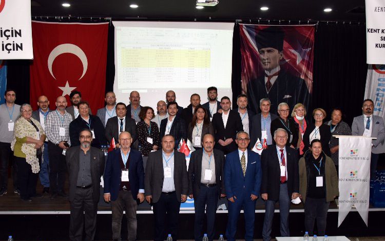 İzmir Kent Konseyleri Birliği seçimini yaptı.