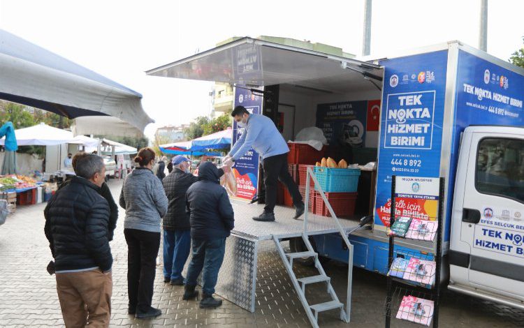 ‘Halkla birlikte ekmeğimizi bölüşüyoruz’ ‘Halkla birlikte ekmeğimizi bölüşüyoruz’