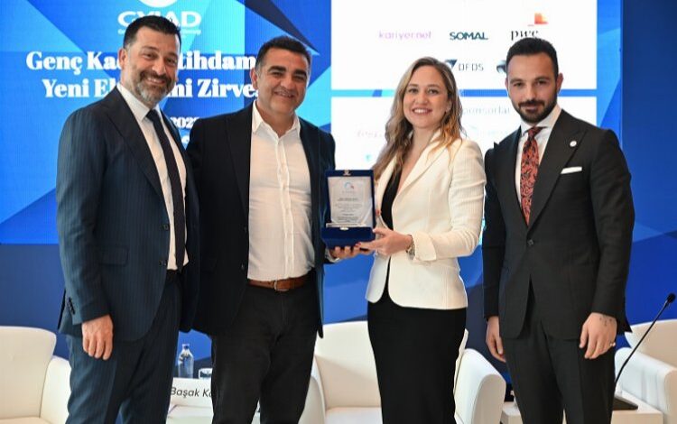 Daha fazla kadına istihdam sağlanmalı Daha fazla kadına istihdam sağlanmalı