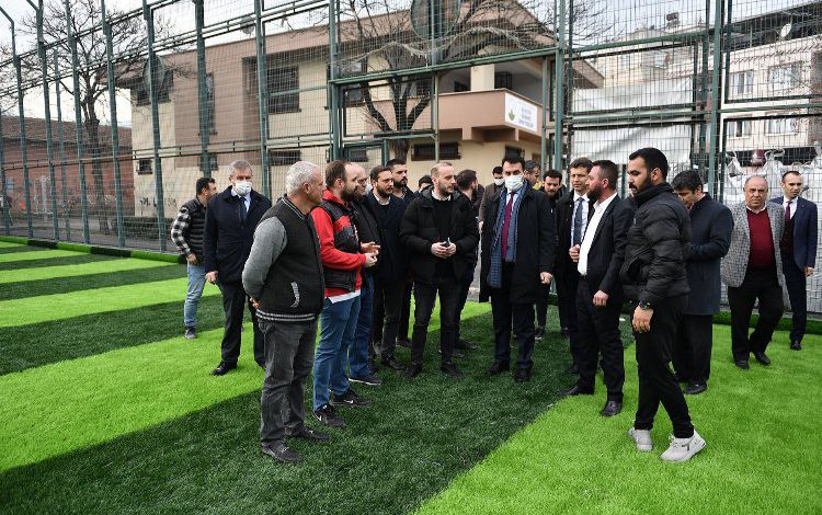 Bursa Osmangazi’den Gülbahçespor’a saha desteği Bursa Osmangazi’den Gülbahçespor’a saha desteği