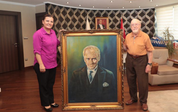 Atatürk tablosu İzmit’te ‘Evi’nde sergilenecek Atatürk tablosu İzmit’te ‘Evi’nde sergilenecek