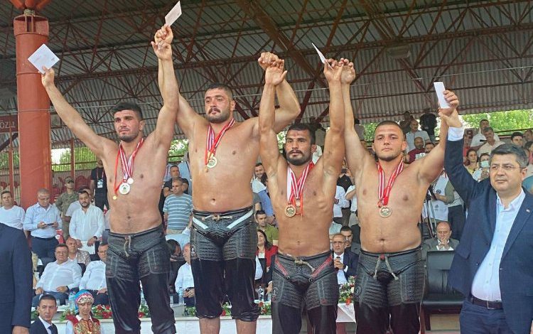 Türkiye’nin en genç başpehlivanı Sakarya’dan Türkiye’nin en genç başpehlivanı Sakarya’dan