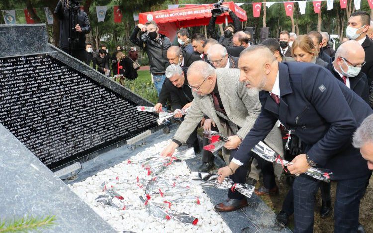 Manisa şehitlerini unutmadı