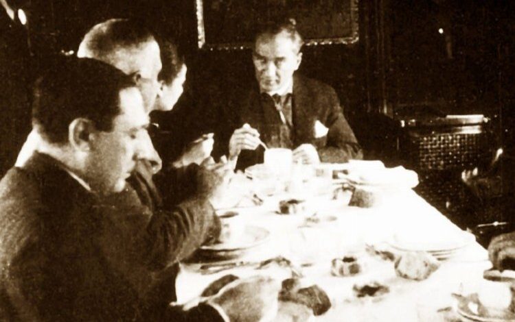 Atatürk’ün dikkat ettiği diyetin ayrıntıları Atatürk’ün dikkat ettiği diyetin ayrıntıları
