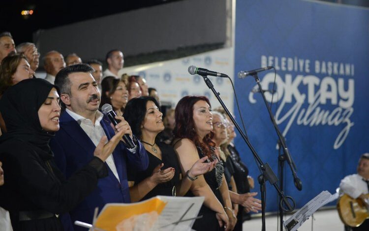 Bursa Yıldırım’da muhteşem konser Bursa Yıldırım’da muhteşem konser