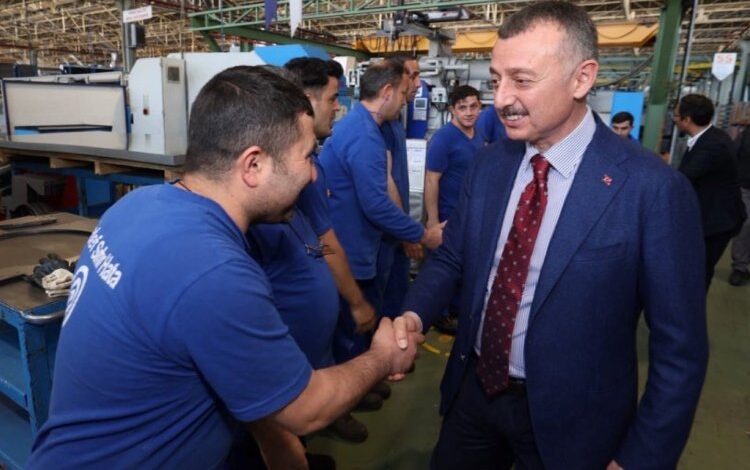 Kocaeli’de Başkan Büyükakın emekçilerle buluştu