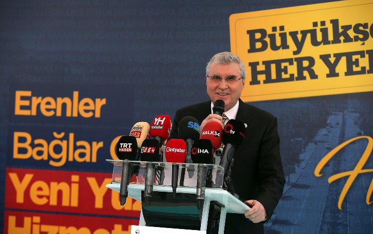Erenler Bağlar 5 milyon TL’lik yatırımla sil-baştan yenilendi Erenler Bağlar 5 milyon TL’lik yatırımla sil-baştan yenilendi