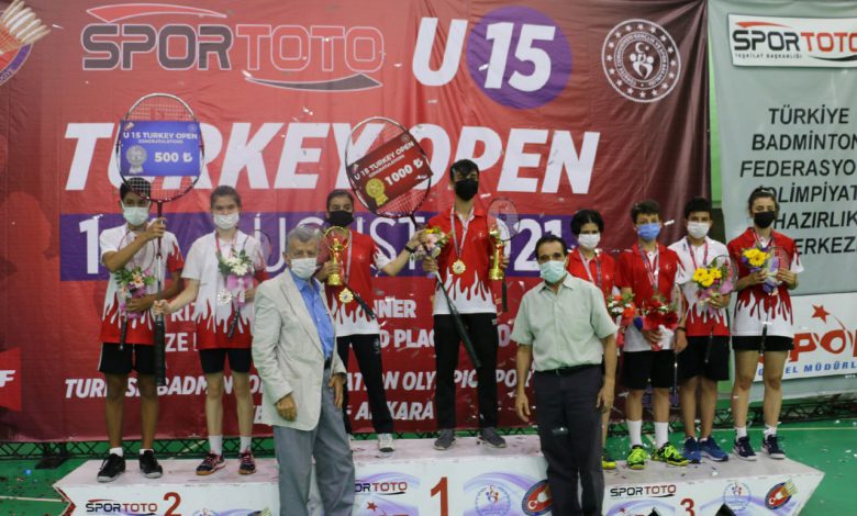 Bursa Osmangazili genç sporculardan çifte başarı Bursa Osmangazili genç sporculardan çifte başarı