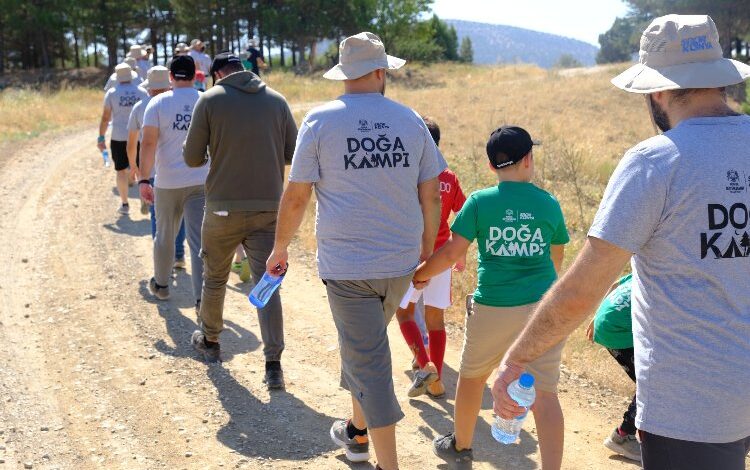 Baba-oğul kampında keyifli vakit geçirdiler Baba-oğul kampında keyifli vakit geçirdiler