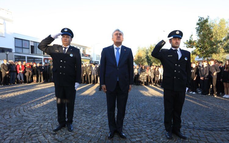İzmir Güzelbahçe Ata’sını andı İzmir Güzelbahçe Ata’sını andı